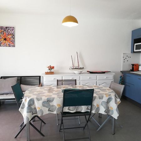 Superbe appartement avec vue sur la mer et le port Saint-Pierre-la-Mer  Extérieur photo